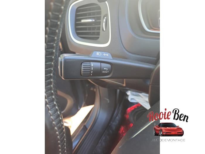 Volvo V40 2.0 D3 16V Sloopvoertuig (2018, Grijs)