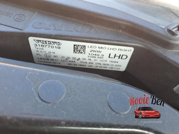 Volvo V40 2.0 D3 16V Sloopvoertuig (2018, Grijs)