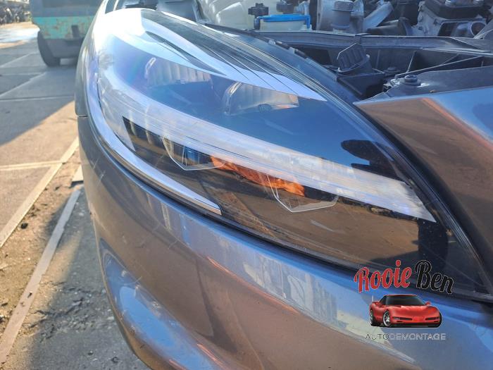 Volvo V40 2.0 D3 16V Sloopvoertuig (2018, Grijs)