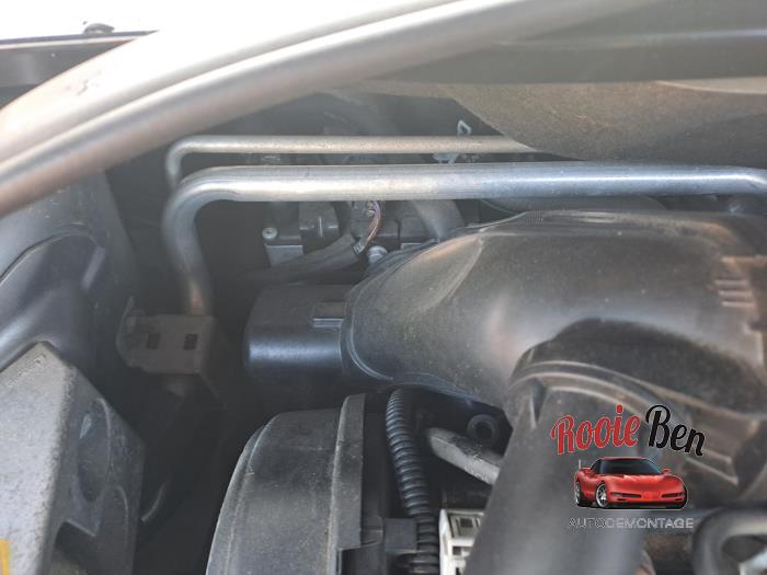 Volvo V40 2.0 D3 16V Sloopvoertuig (2018, Grijs)