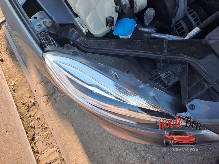 Volvo V40 2.0 D3 16V Sloopvoertuig (2018, Grijs)