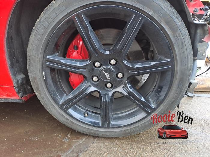 Ford Usa Mustang VI Fastback 5.0 GT Ecoboost V8 32V Skrotfordon (2020, ROOD)