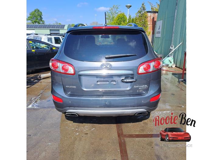 Hyundai Santa Fe II 2.4 16V 4x4 Sloopvoertuig (2011, Grijs)