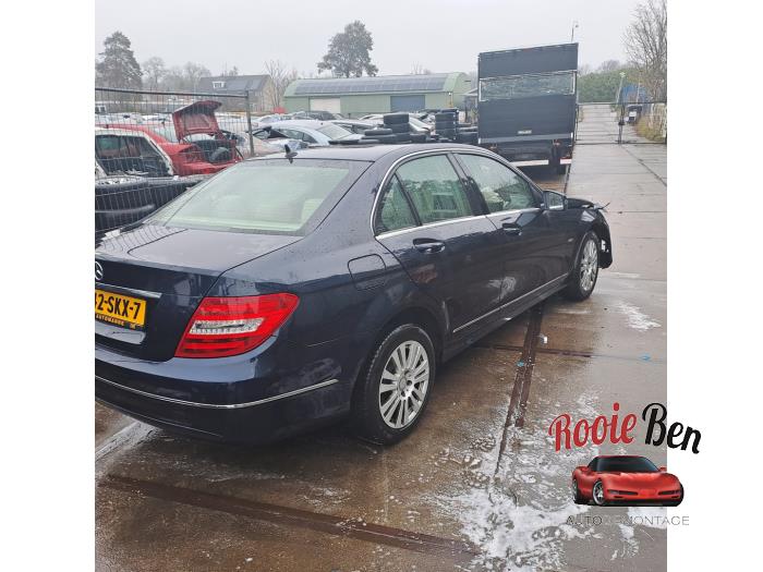 Mercedes C 2.2 C-180 CDI 16V BlueEFFICIENCY Skrotfordon (2011, BLAUW)