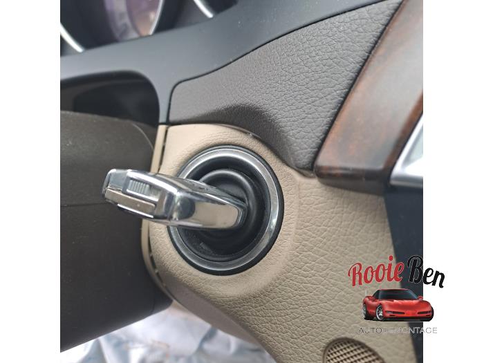 Mercedes C 2.2 C-180 CDI 16V BlueEFFICIENCY Skrotfordon (2011, BLAUW)