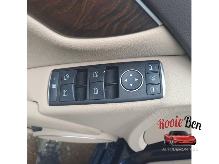 Mercedes C 2.2 C-180 CDI 16V BlueEFFICIENCY Skrotfordon (2011, BLAUW)