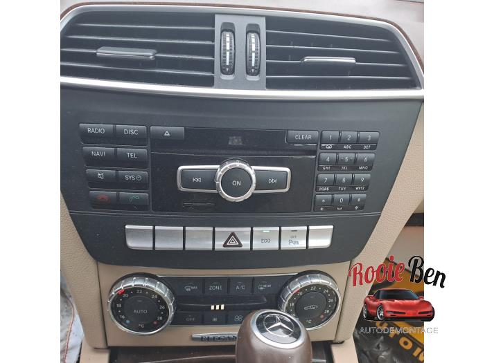 Mercedes C 2.2 C-180 CDI 16V BlueEFFICIENCY Skrotfordon (2011, BLAUW)