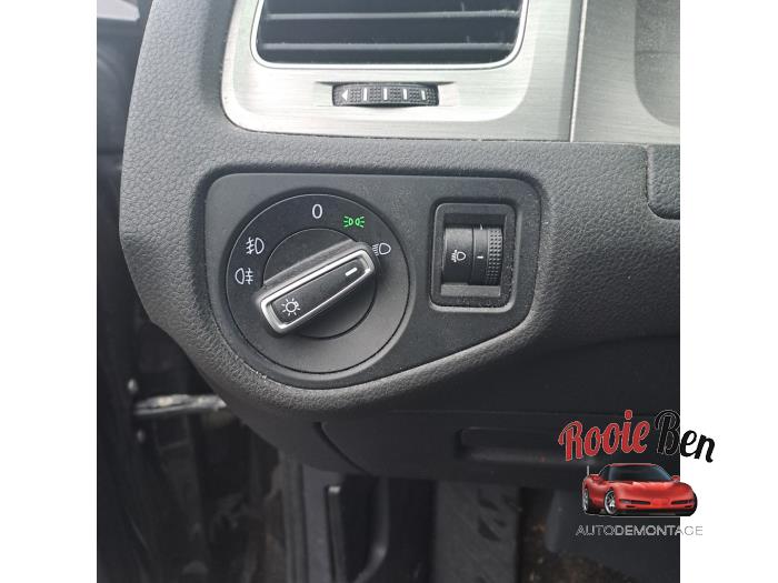 Volkswagen Golf VII 1.2 TSI 16V Sloopvoertuig (2014, Zwart)