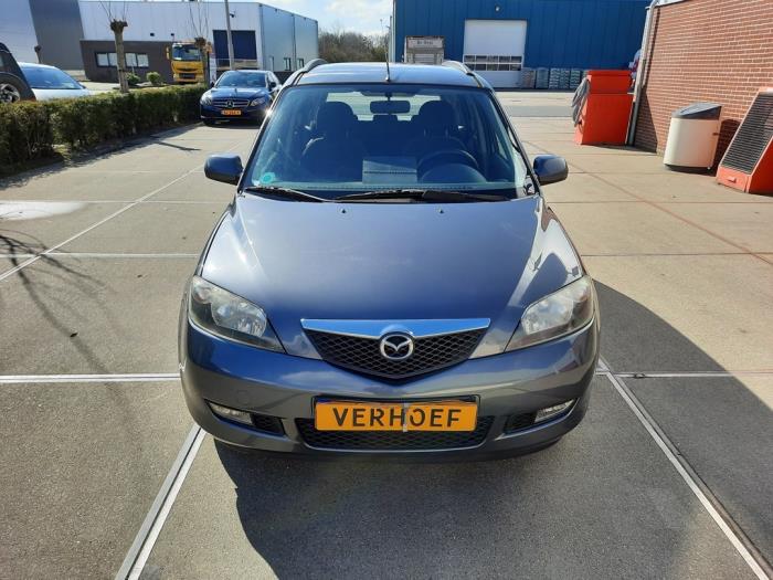Mazda 2 1.4 16V Skrotfordon (2004, GRIJS)