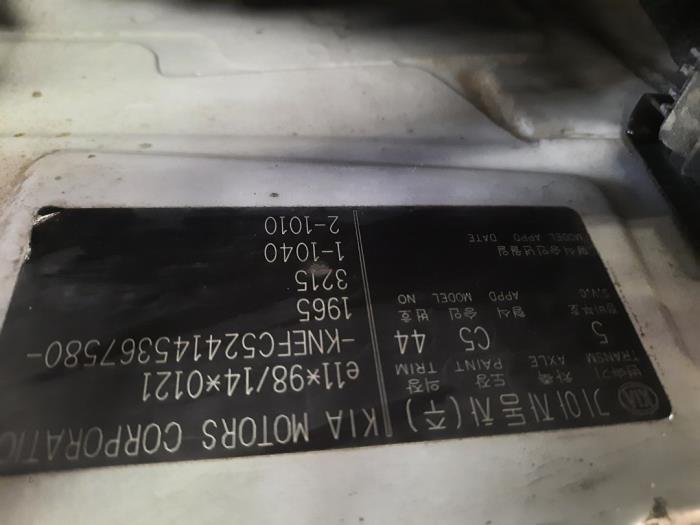 Kia Carens II 2.0 CRDI 16V Sloopvoertuig (2004, Grijs)