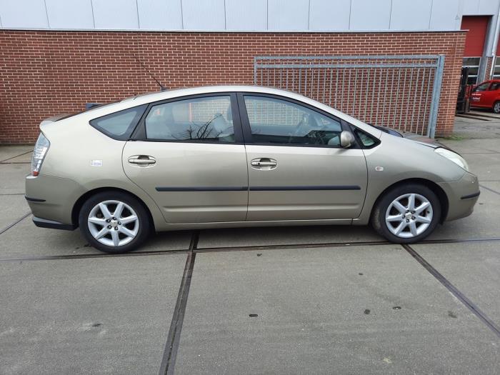 Toyota Prius 1.5 16V Sloopvoertuig (2005, Beige)