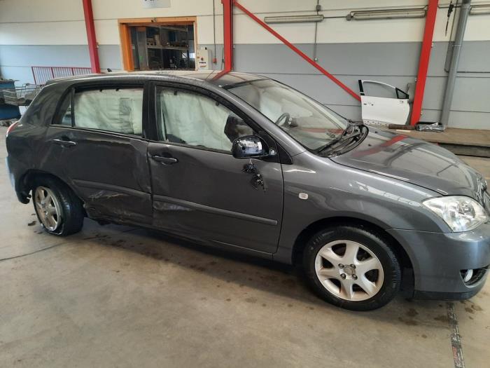 Toyota Corolla 1.4 16V VVT-i Sloopvoertuig (2006, Grijs)