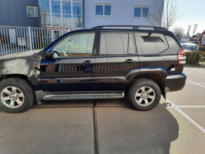Toyota Land Cruiser 3.0 D-4D 16V Skrotfordon (2008, ZWART)