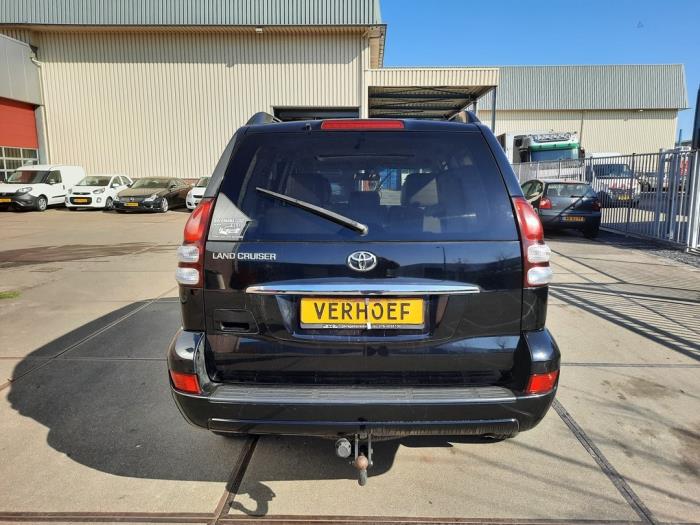 Toyota Land Cruiser 3.0 D-4D 16V Skrotfordon (2008, ZWART)