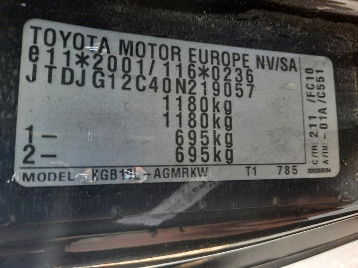 Toyota Aygo 1.0 12V VVT-i Skrotfordon (2007, ZWART)