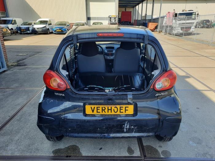 Toyota Aygo 1.0 12V VVT-i Skrotfordon (2007, ZWART)