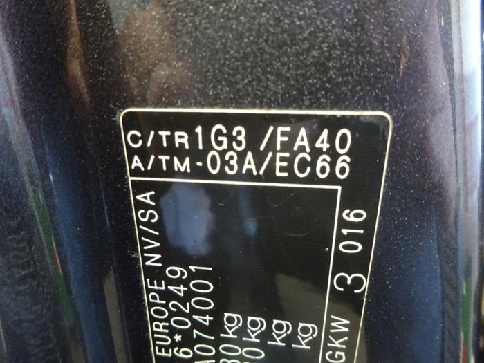 Toyota Yaris II 1.33 16V Dual VVT-I Sloopvoertuig (2009, Grijs)