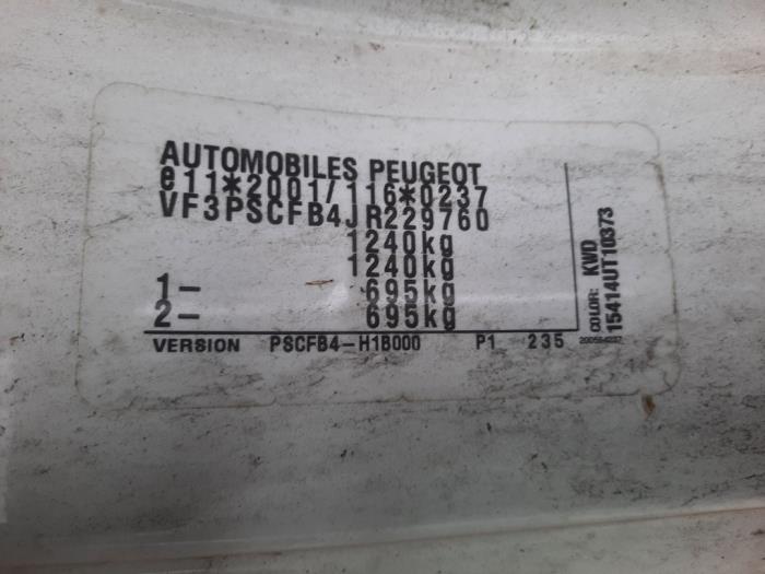 Peugeot 108 1.0 12V VVT-i Samochód złomowany (2019, Bialy)