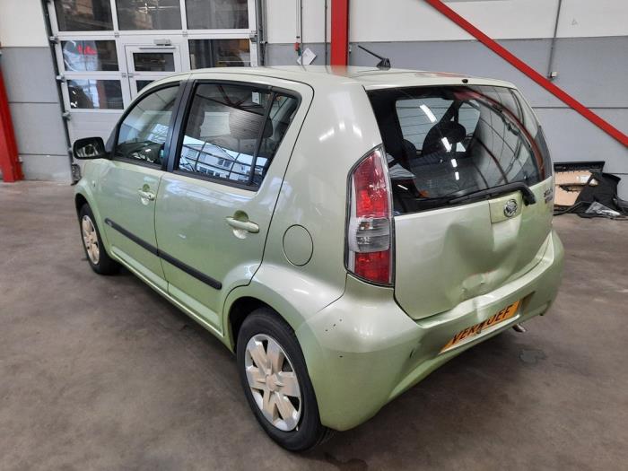 Daihatsu Sirion 2 1.0 12V DVVT Skrotfordon (2006, GROEN)