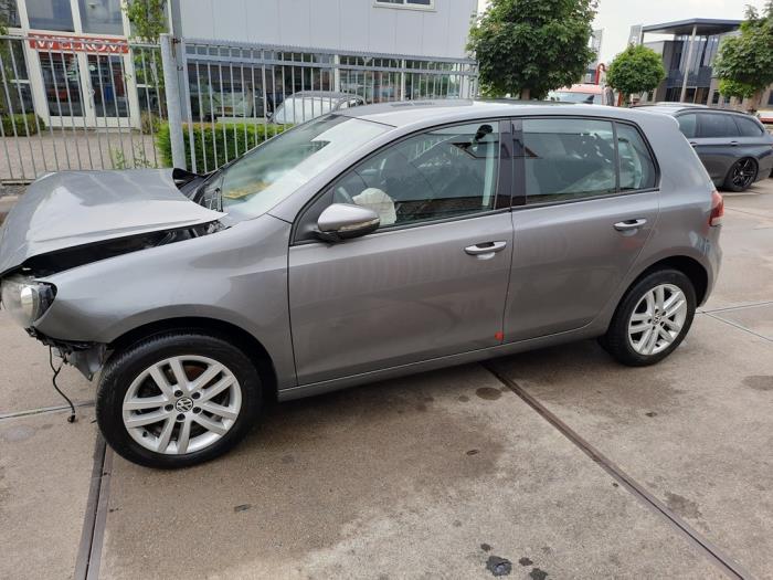 Volkswagen Golf VI 1.4 TSI 122 16V Skrotfordon (2009, GRIJS)