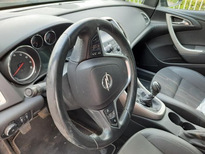 Opel Astra J 1.4 16V ecoFLEX Sloopvoertuig (2012, Zwart)