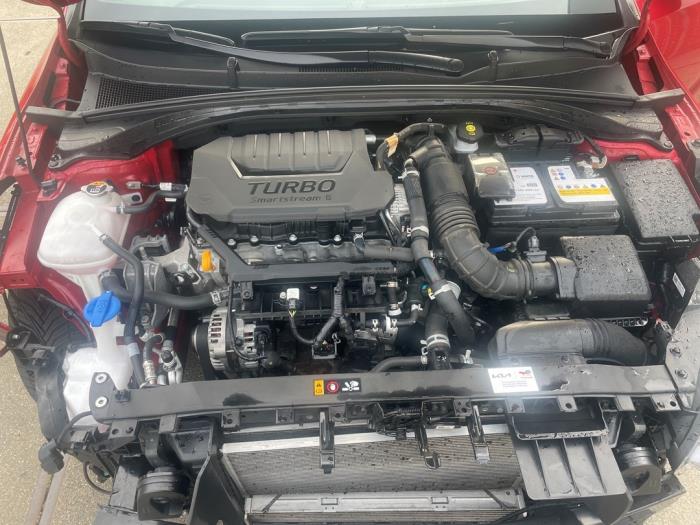 Kia Ceed Sportswagon 1.5 T-GDI 16V Schadevoertuig (2022, Rood)