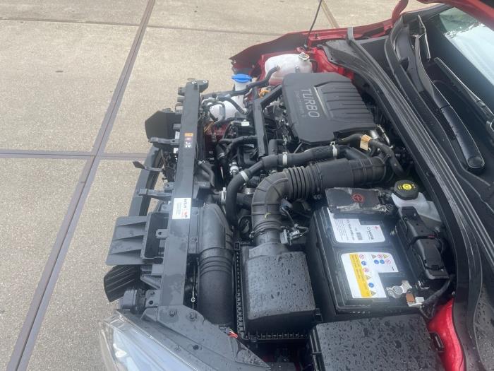 Kia Ceed Sportswagon 1.5 T-GDI 16V Schadevoertuig (2022, Rood)