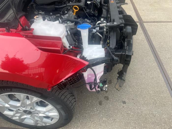 Kia Ceed Sportswagon 1.5 T-GDI 16V Schadevoertuig (2022, Rood)