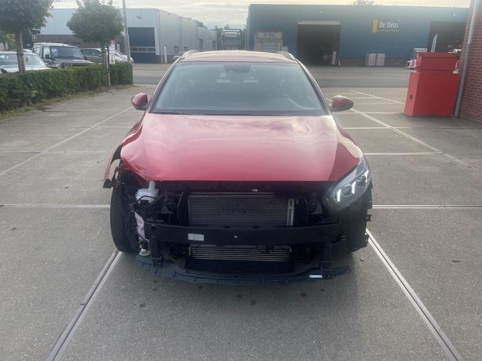 Kia Ceed Sportswagon 1.5 T-GDI 16V Schadevoertuig (2022, Rood)