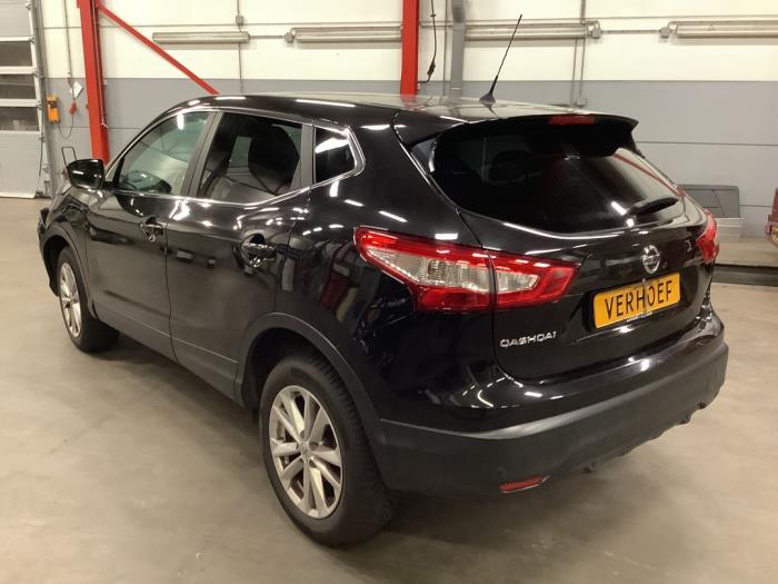 Nissan Qashqai 1.2 DIG-T 16V Sloopvoertuig (2015, Zwart)