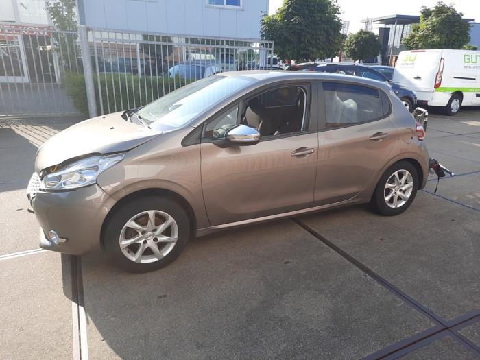 Peugeot 208 I 1.2 Vti 12V PureTech 82 Samochód złomowany (2015, Szary)