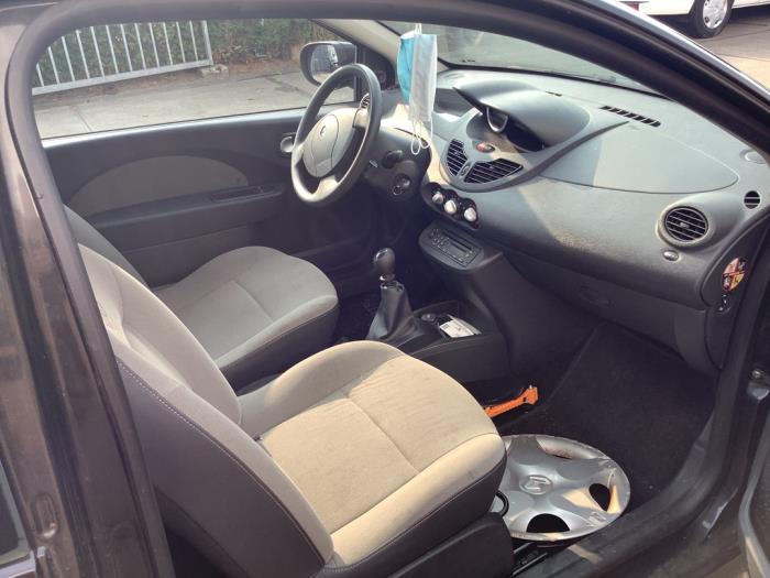 Renault Twingo II 1.2 16V Sloopvoertuig (2010, Zwart)