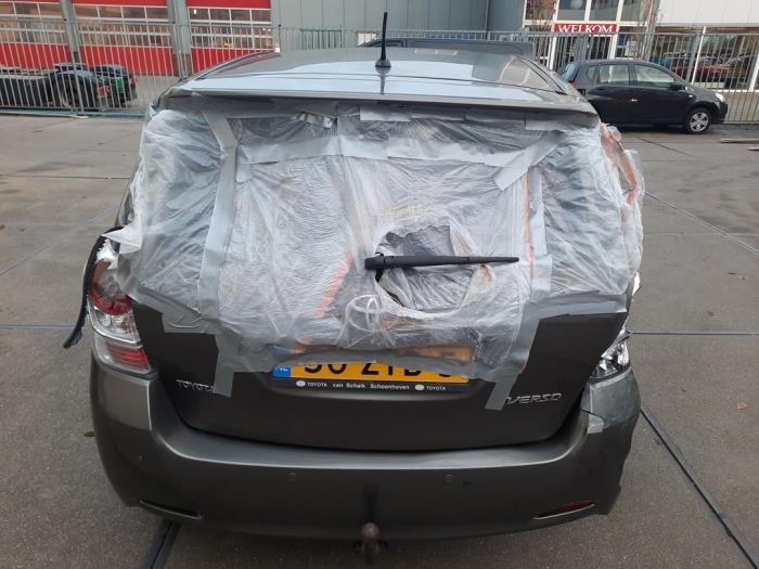 Toyota Verso 1.8 16V VVT-i Sloopvoertuig (2013, Grijs)