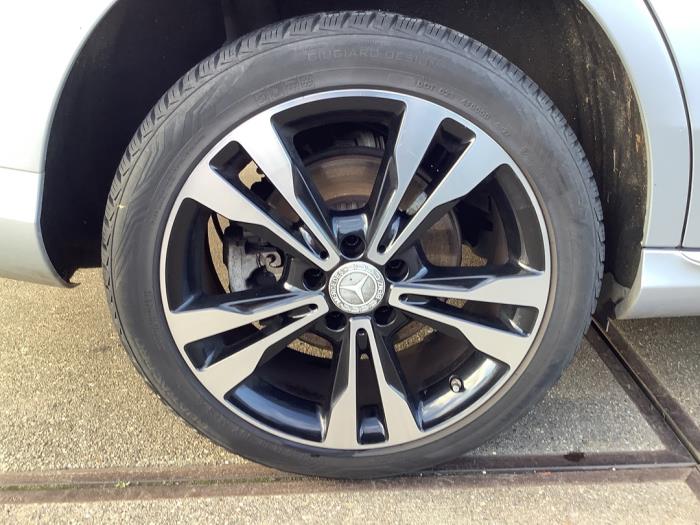 Mercedes C C-250 2.0 CGI 16V Skrotfordon (2016, GRIJS)