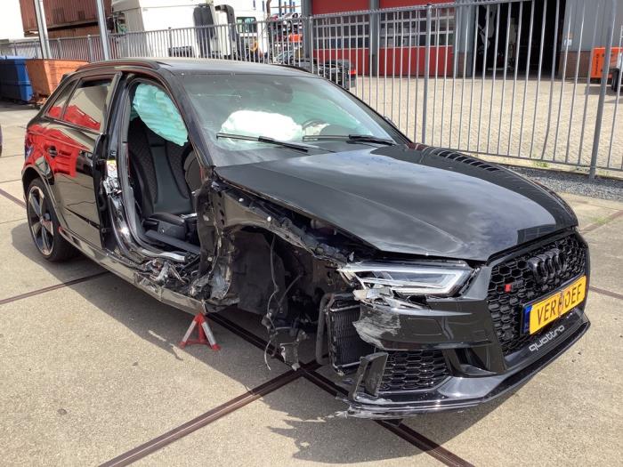 Audi RS 3 Sportback 2.5 TFSI 20V Quattro Sloopvoertuig (2019, Zwart)