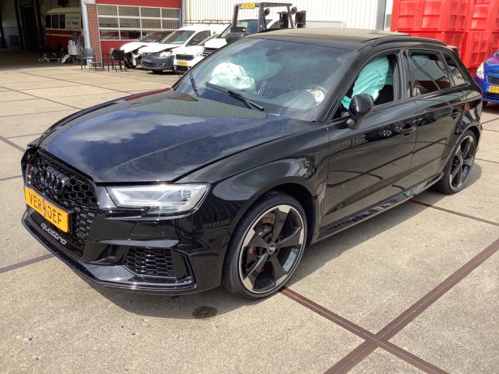Audi RS 3 Sportback 2.5 TFSI 20V Quattro Sloopvoertuig (2019, Zwart)