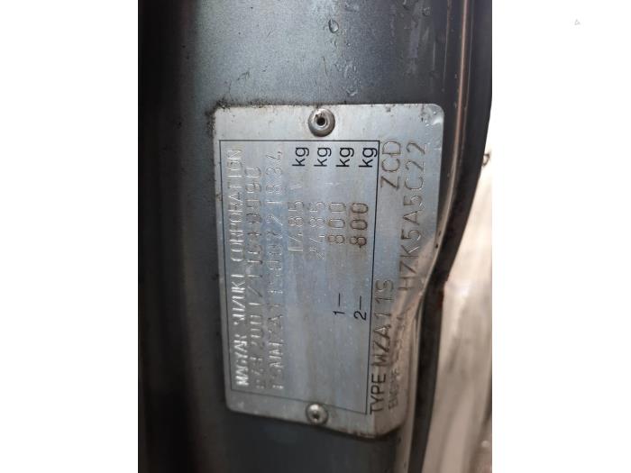 Suzuki Swift 1.3 VVT 16V Skrotfordon (2010, GRIJS)