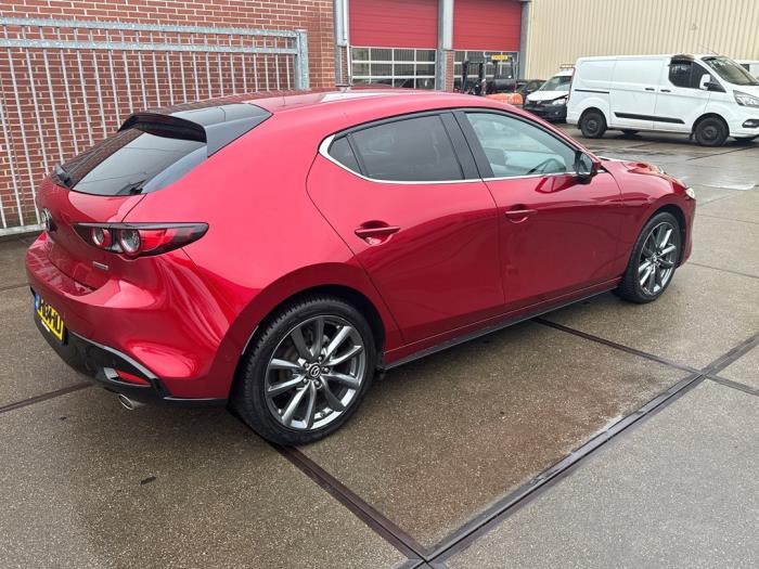 Mazda 3 Sport 2.0 SkyActiv-G 122 Mild Hybrid 16V Skadat fordon (2019, ROOD)