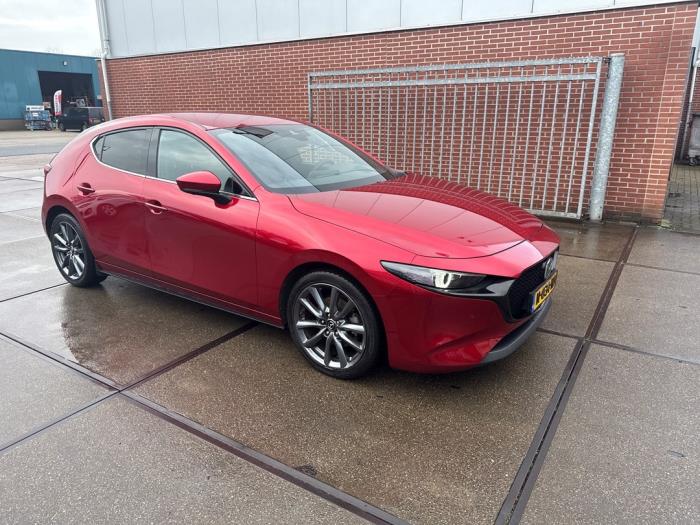 Mazda 3 Sport 2.0 SkyActiv-G 122 Mild Hybrid 16V Skadat fordon (2019, ROOD)