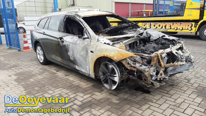 Opel Insignia Sports Tourer 1.5 Turbo 16V 165 Sloopvoertuig (2019, Grijs)