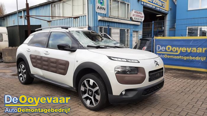 Citroen C4 Cactus 1.2 PureTech 82 12V Skrotfordon (2018, WIT)