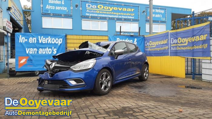 Renault Clio IV 1.5 dCi 90 FAP Skrotfordon (2017, BLAUW METALLIC)