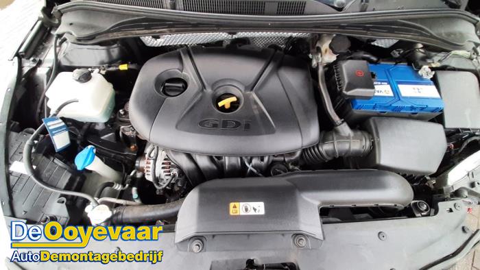 Hyundai i40 CW 2.0 GDI 16V Skrotfordon (2012, ZWART)