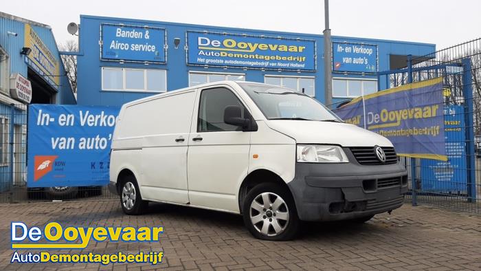 Volkswagen Transporter T5 1.9 TDi Skrotfordon (2006, WIT)