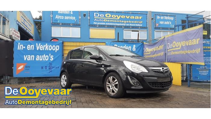 Opel Corsa D 1.3 CDTi 16V ecoFLEX Skrotfordon (2011, ZWART)