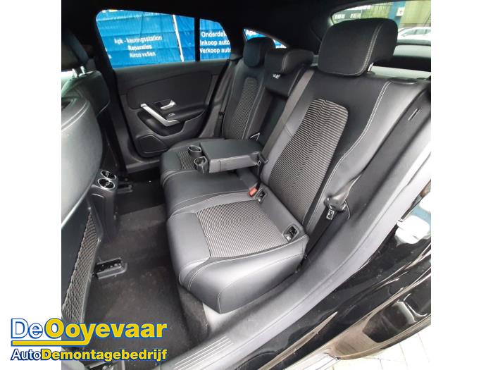 Mercedes CLA Shooting Brake 1.3 CLA-180 Turbo 16V Sloopvoertuig (2023, Zwart)