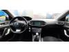 Peugeot 308 SW 1.2 12V e-THP PureTech 130 Skrotfordon (2015, GRIJS)