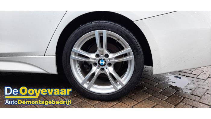 BMW 3 serie 320i 2.0 16V Sloopvoertuig (2015, Wit)
