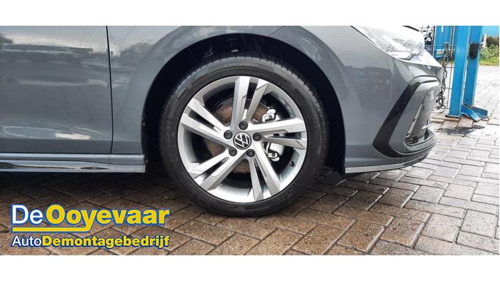 Volkswagen Golf VIII Variant 1.5 eTSI 16V Sloopvoertuig (2024, Grijs)