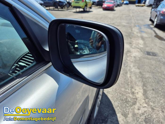 Volvo XC90 I 2.4 D5 20V Skrotfordon (2009, METALLIC ZILVER)